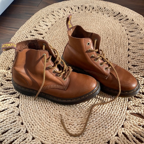 101 Vintage Pascal Dr Martens - Picture 1 of 5